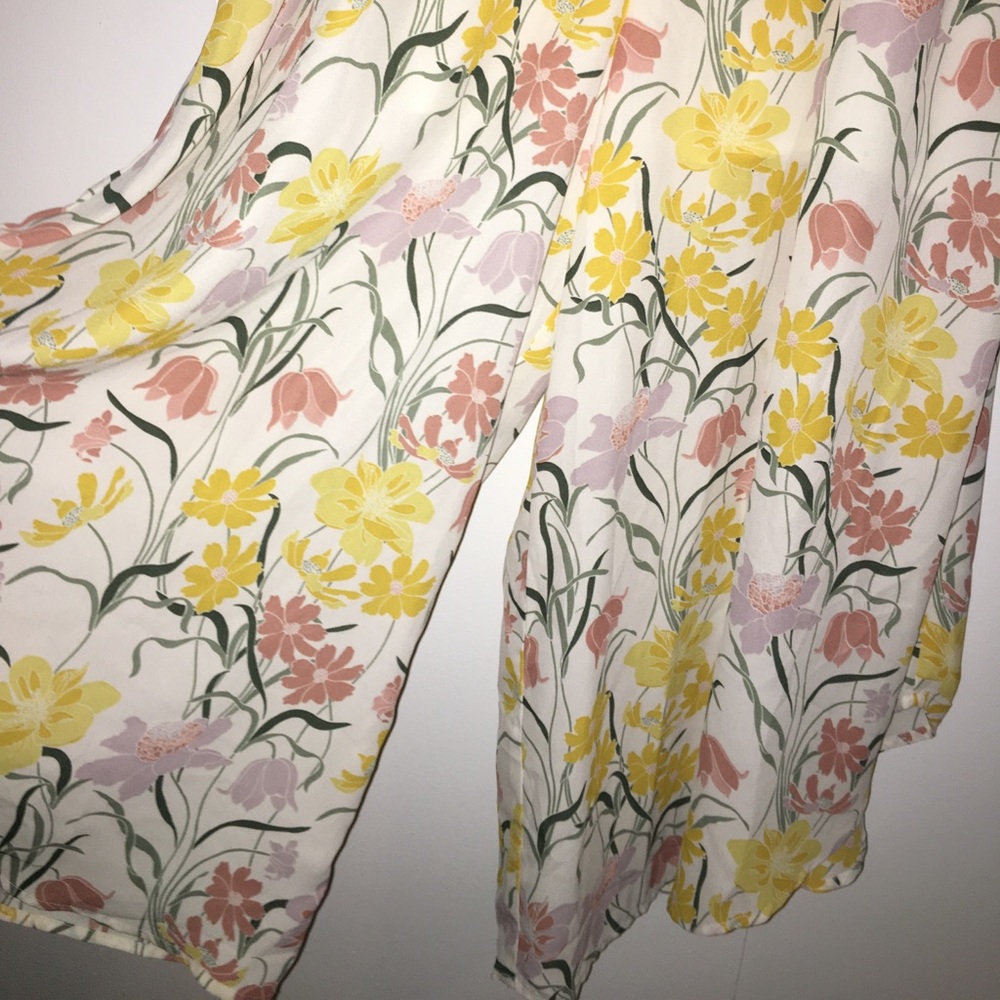 Women’s jumpsuit with tie-able shoulder straps